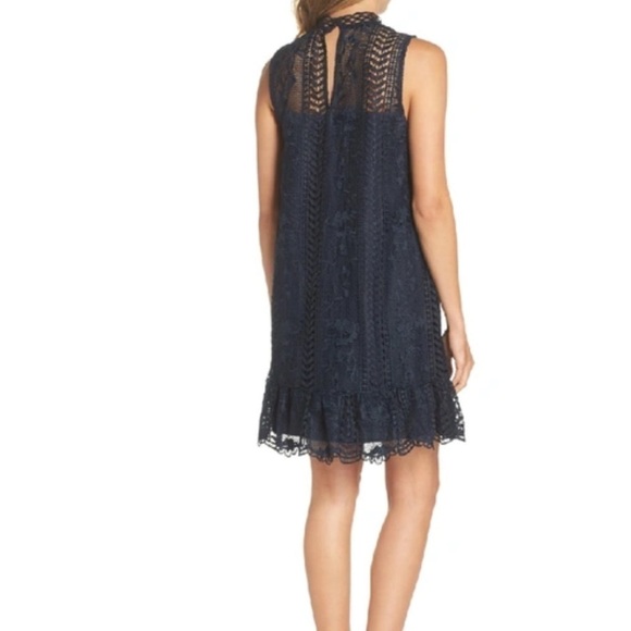 NWOT-Sheri Mock Neck Sleeveless Lace Mini Shift Dress - Picture 2 of 10